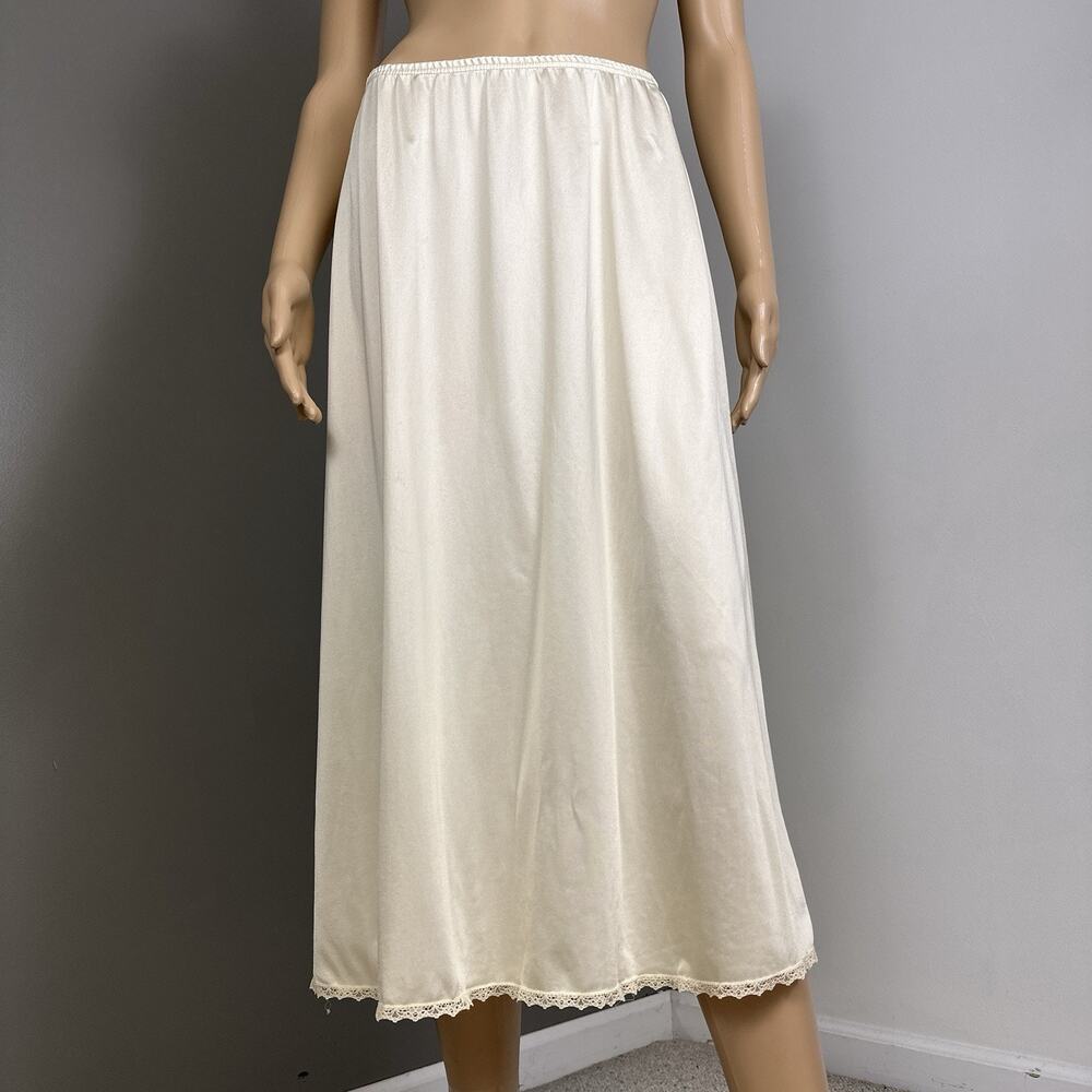 Vintage Vanity Fair Half Slip Medium SS Ivory Antron III Nylon Long Midi USA
